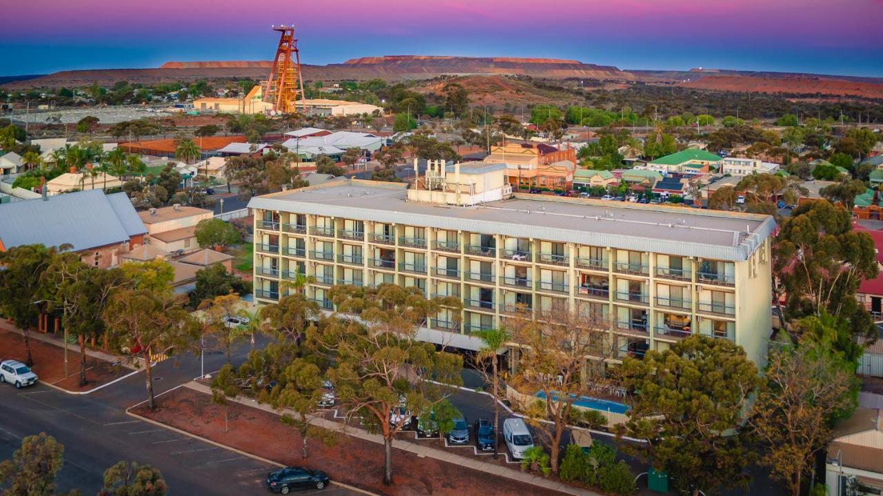 The Plaza Hotel Kalgoorlie Exterior photo