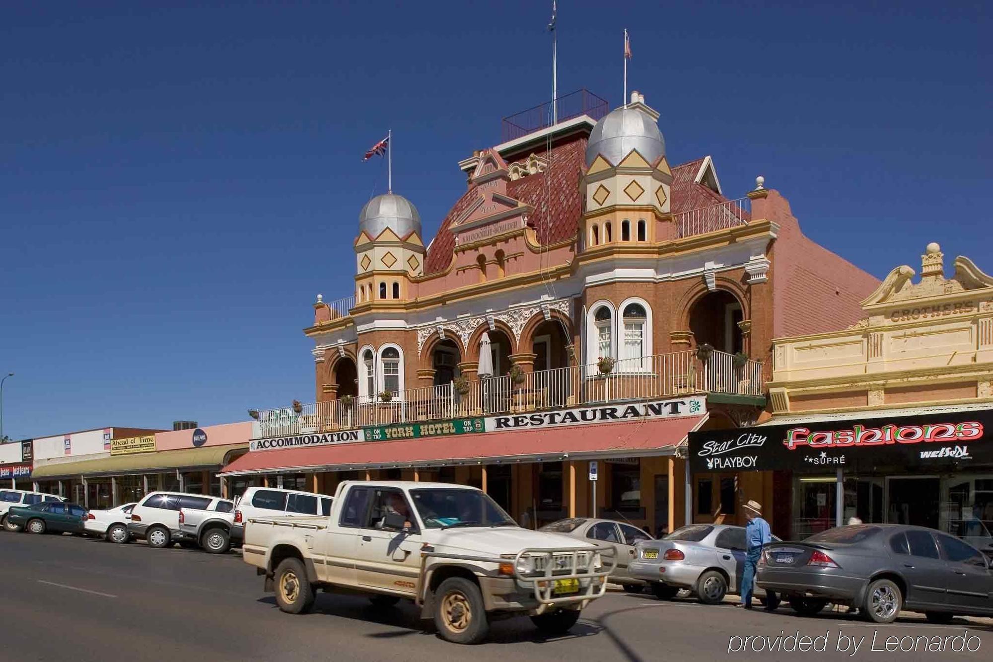 The Plaza Hotel Kalgoorlie Exterior photo